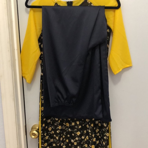 Vietnamese ao dài - Picture 3 of 3